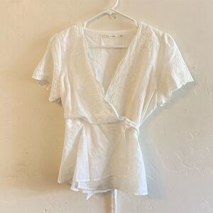 Ellison White Embroidered Wrap Short Sleeve Blouse Medium